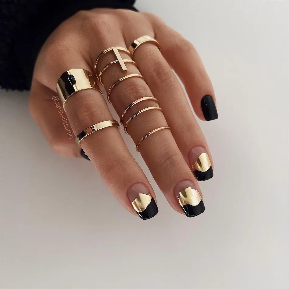 Preto e Dourado - look de unhas para passagem de ano 2024