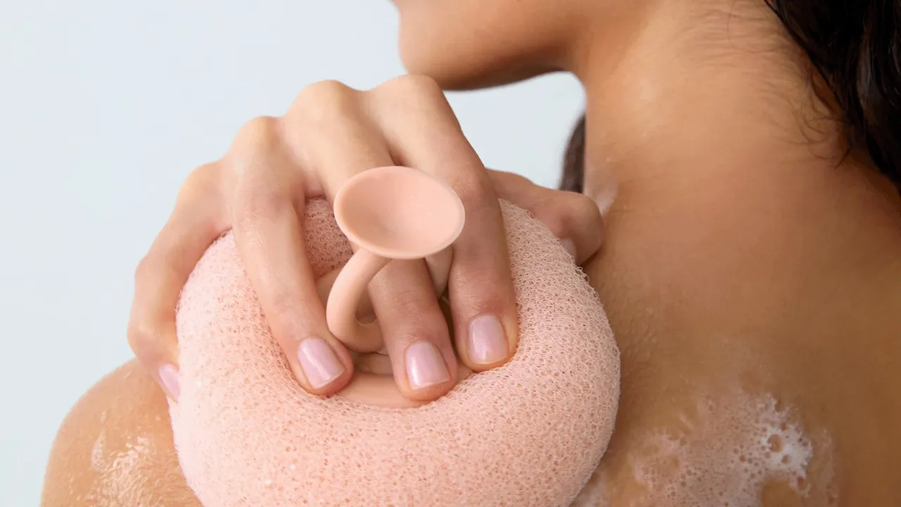 Esponja Lather Lily da Oriflame
