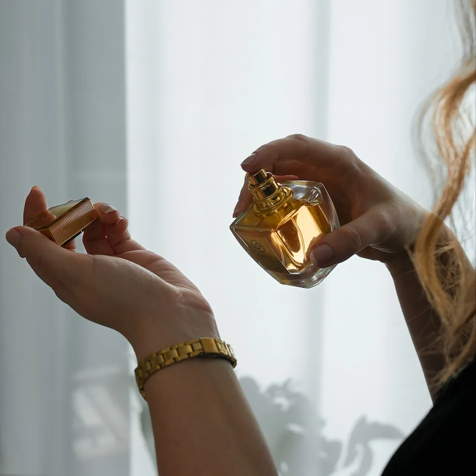 Parfum Essenza Giordani Gold Oriflame