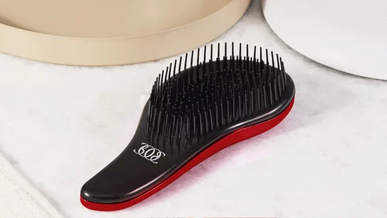 Escova desembaraçadora da Oriflame