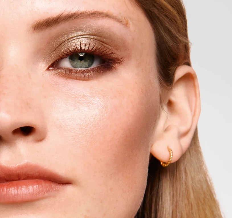 Máscara colorida para olhos verdes