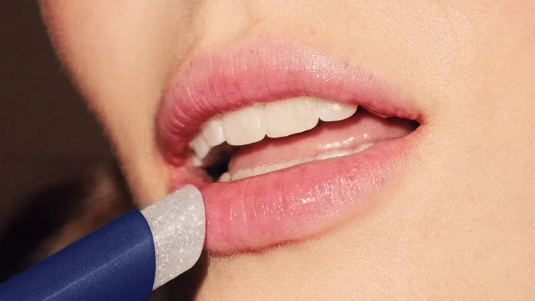 O essencial de beleza para a mala com efeito wow