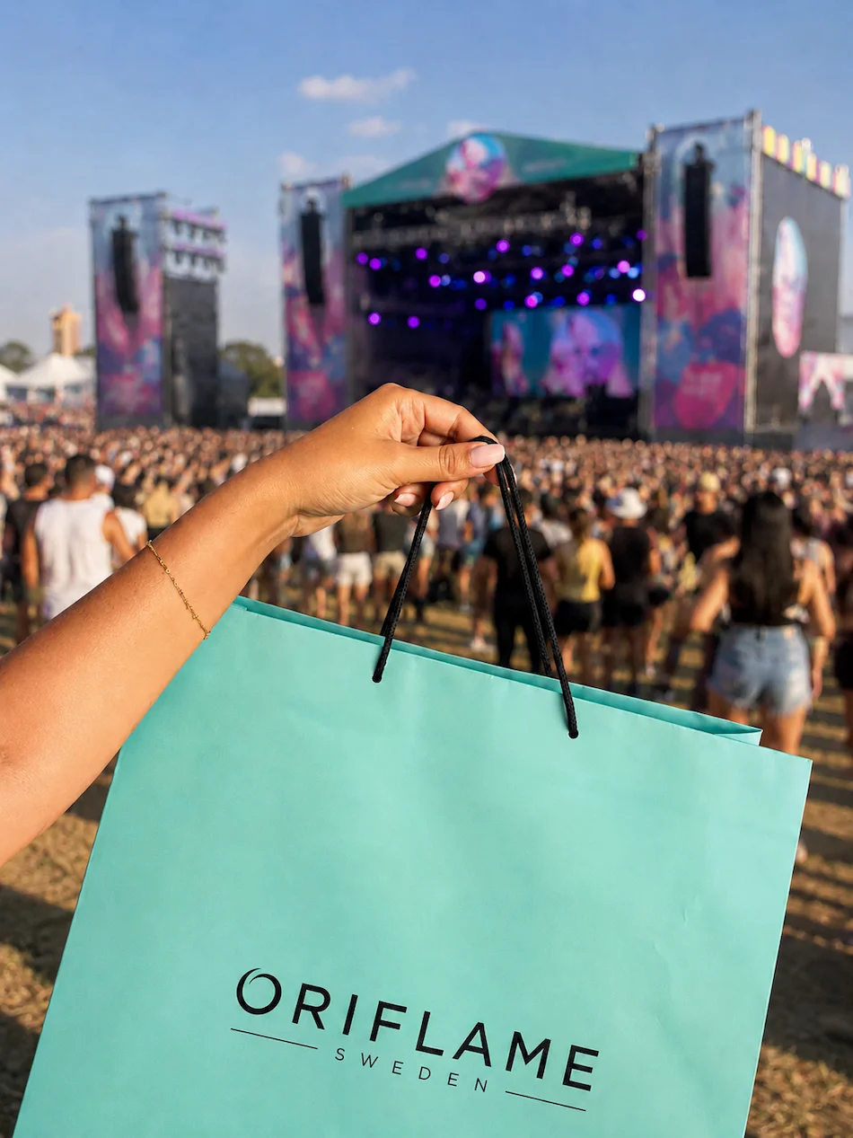Um espaço Oriflame no coração do festival